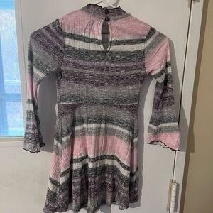 Art Class Bell Sleeve Dress Girls Size Small (6/6X)